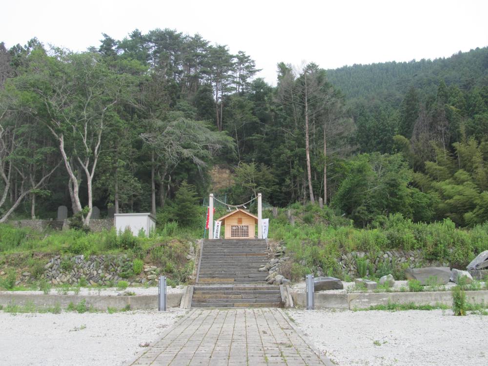 雄勝町　新山神社