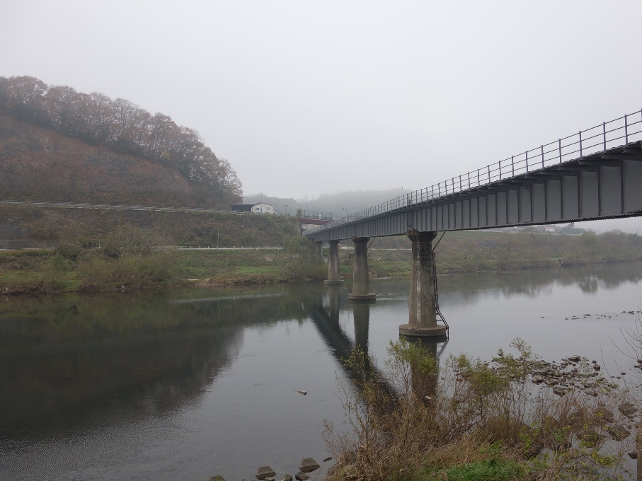 尾関山から鉄道橋